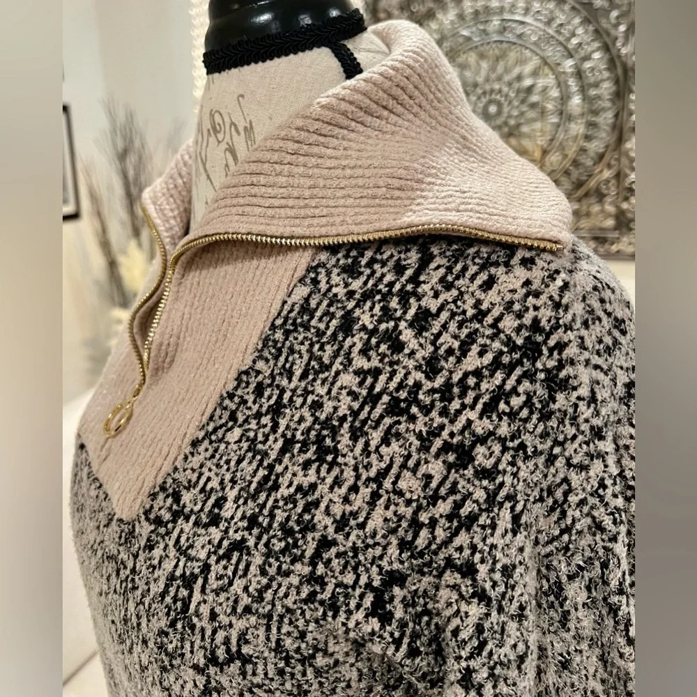 Rachel Zoe Quarter Zip Small Collared Sweater Tan Black - Picture 2 of 13